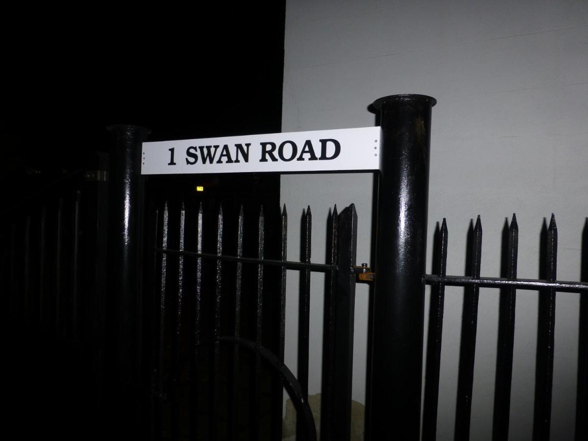 Swan Guest House London - Heathrow Hillingdon Esterno foto